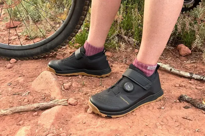 Crankbrothers Stamp Trail BOA: Pantofii care lipesc ciclistul de pedale