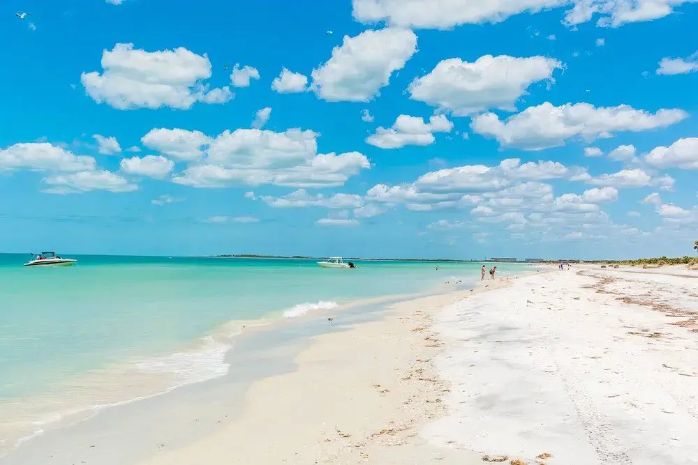 Gemă ascunsă din Florida: o plajă de vară izolată