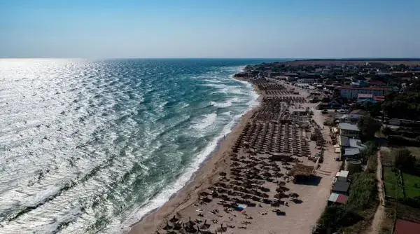 Litoralul românesc, sub asediul turiștilor la festivalul „Beach, Please!