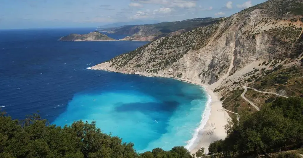 Un Paradis Ionic cu Plaje de Vis