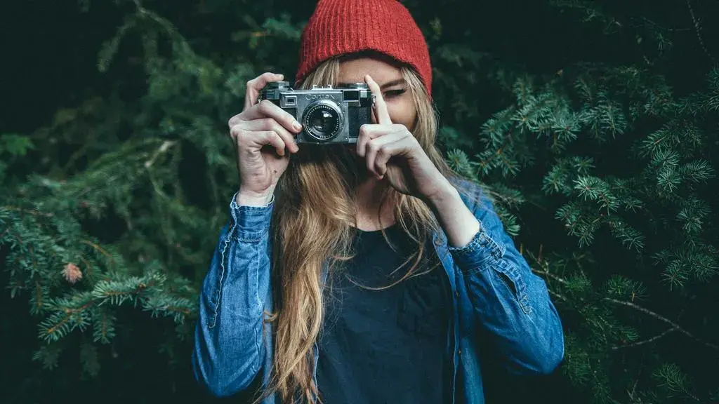 Holafly eSIM: Valoarea reală pentru călătorii globale