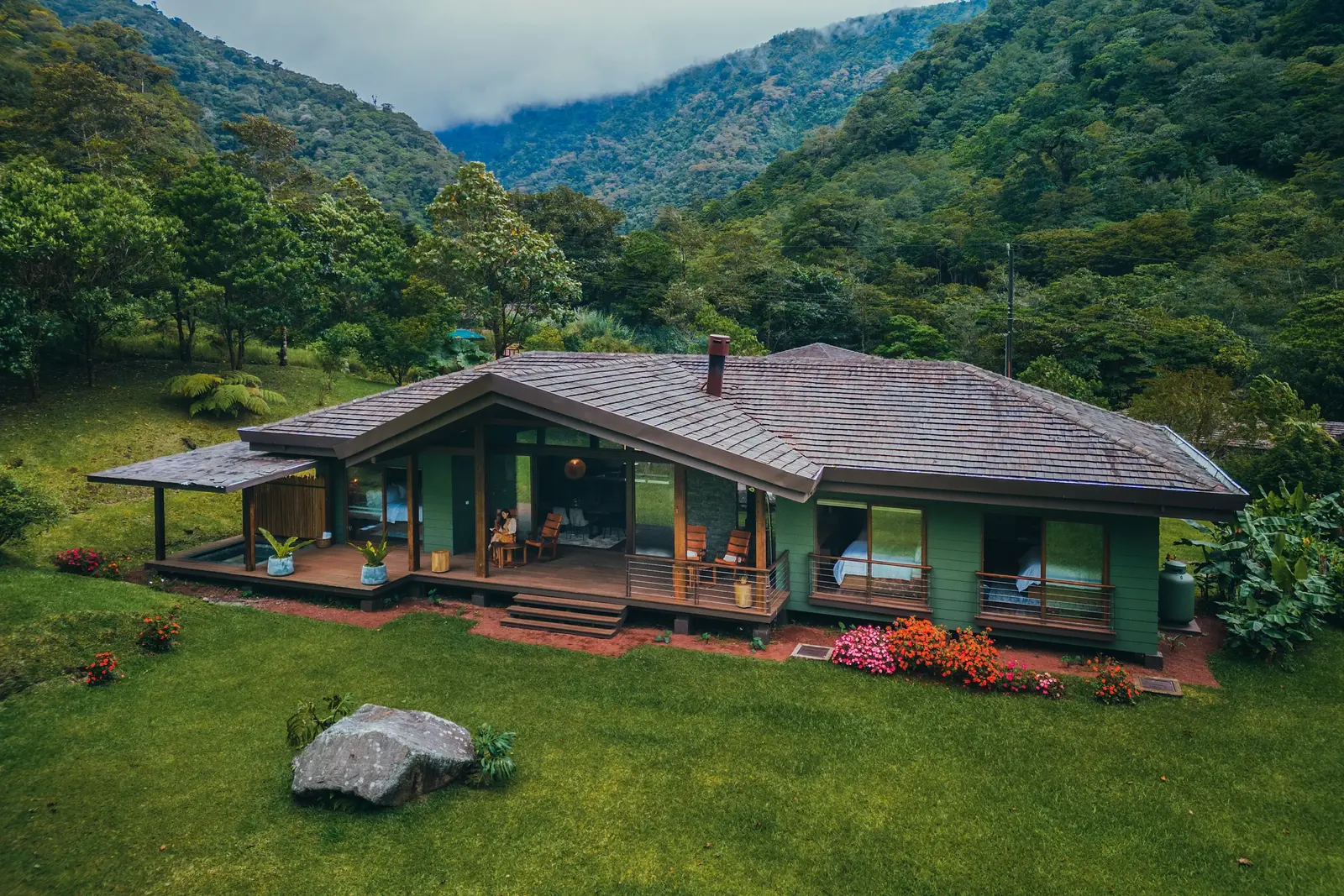 Beyond Green redefinește luxul: Două noi refugii sustenabile în Costa Rica și Spania