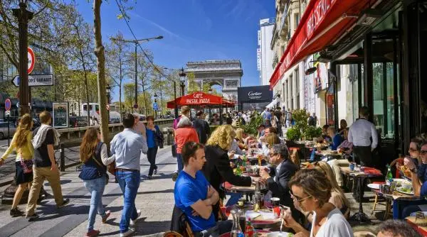 Hoteluri și atracții turistice interzic filmările pentru influenceri