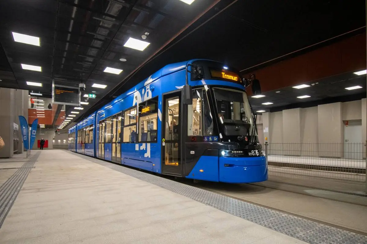Krakovia a inaugurat o extensie subterană de tramvai rapid de 4,5 km