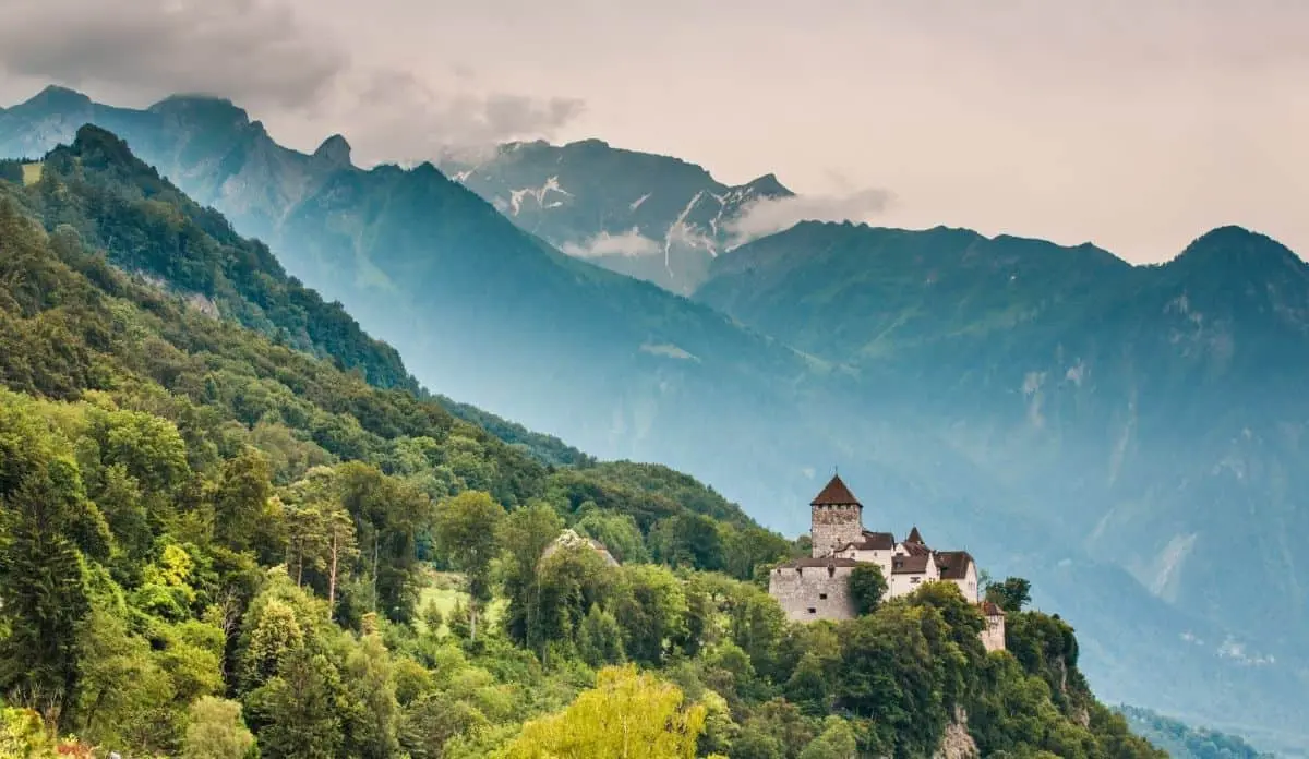 Liechtenstein înregistrează sau crește rezervările de hotel, în timp ce călătoriile de vară aduc prosperitatea pe care