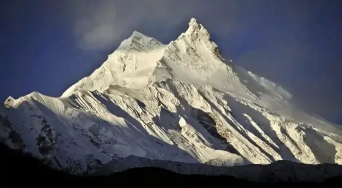 Manaslu, muntele blestemat: Istoria unei tragedii care se repetă