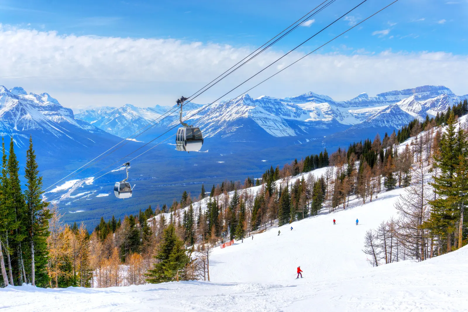 Unde schiem în 2026? Topul destinațiilor canadiene preferate de turiști